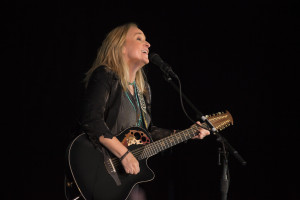 Melissa Etheridge performs at the 2015 Music Festival for Brain Health, Saturday, September 19, 2015, at Staglin Family Vineyard in Rutherford, Napa Valley. Courtesy Music Festival for Brain Health/Rafael Motta/Flying Pig Studio